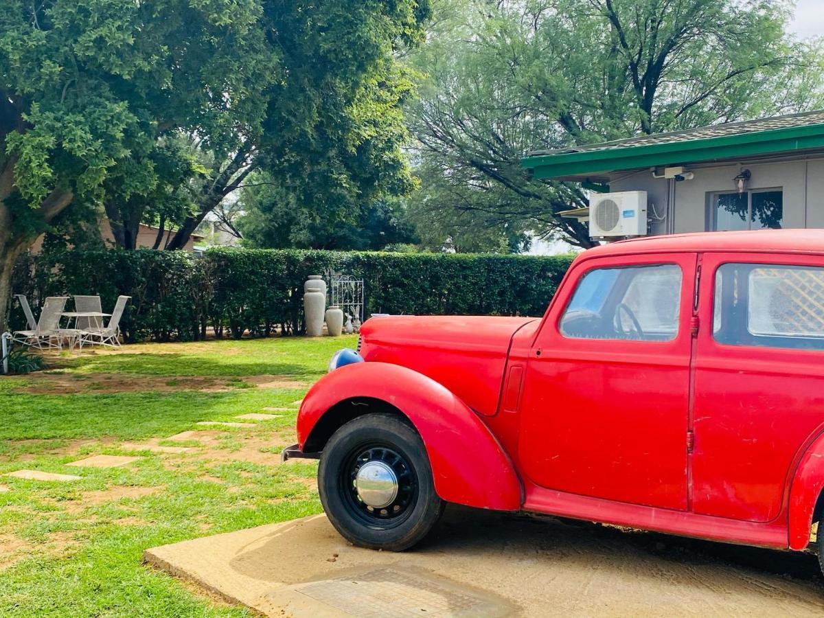 Hotel Biekiesvlei Lichtenburg Esterno foto