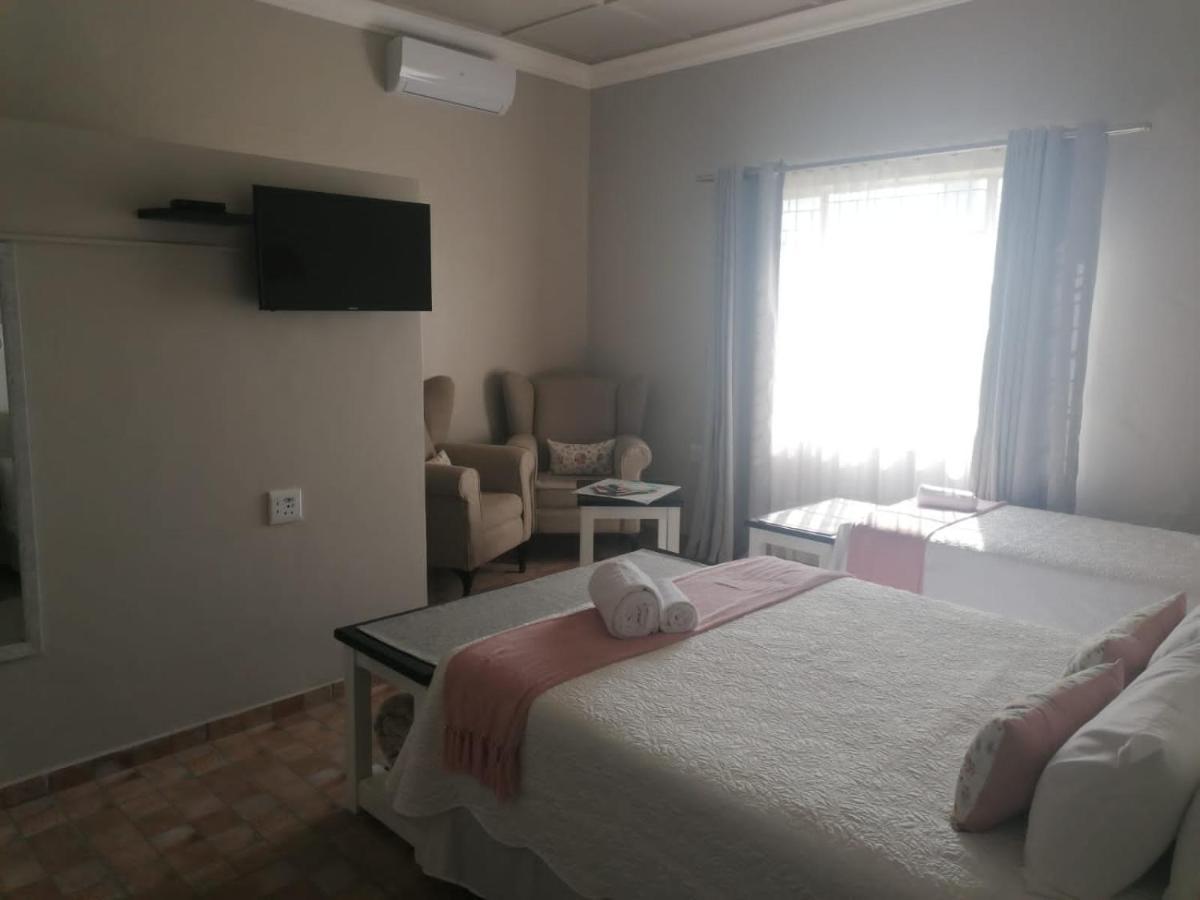 Hotel Biekiesvlei Lichtenburg Esterno foto