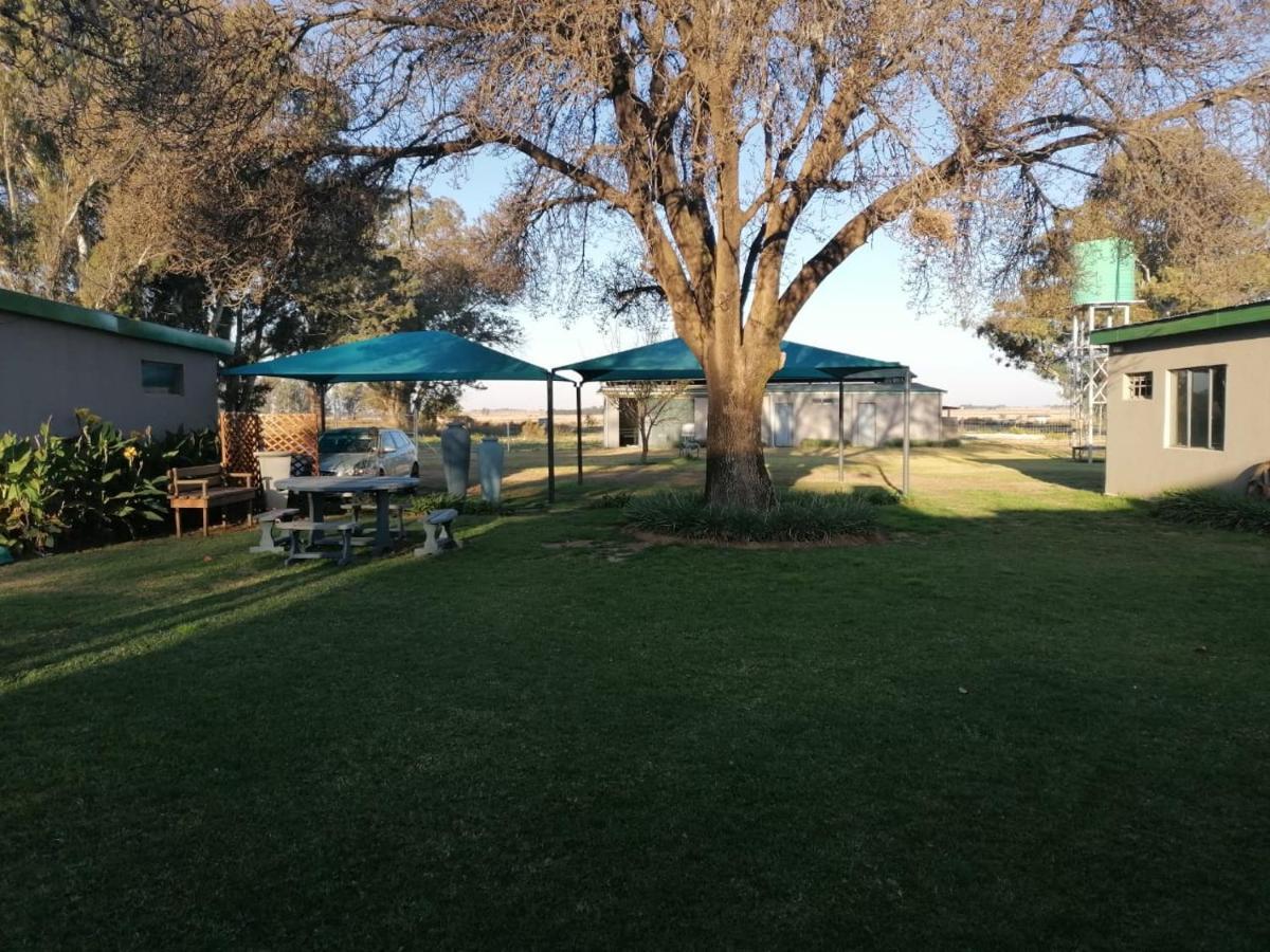 Hotel Biekiesvlei Lichtenburg Esterno foto